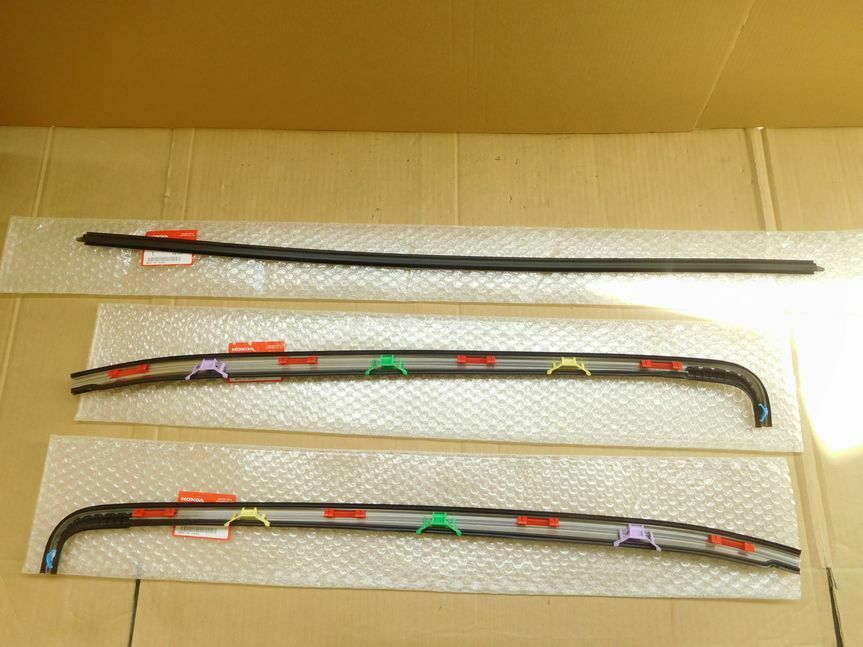 HONDA Genuine Civic 92-95 Front Windshield Moulding - J.R Performance